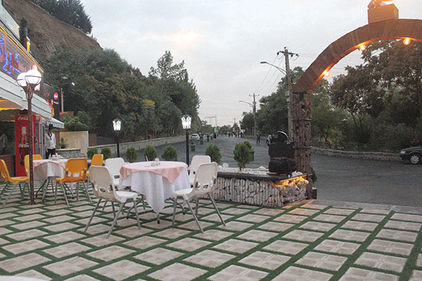 رستوران آبشار 